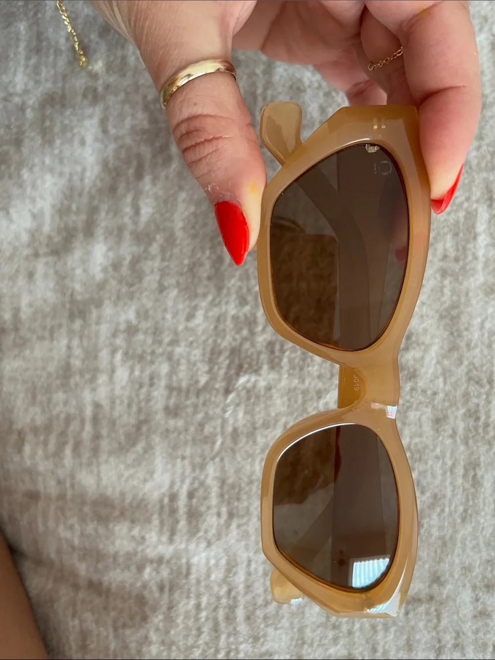 Amazon Brown/Tan Rectangular Women's Sunglasses